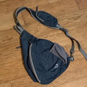 Waterfly lightweight sling backpack unisex